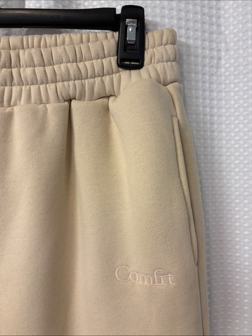 Comfrt Minimalist Set ~ Hoodie and Joggers Size Medium ~ Bone ~ NWT - Picture 6 of 16
